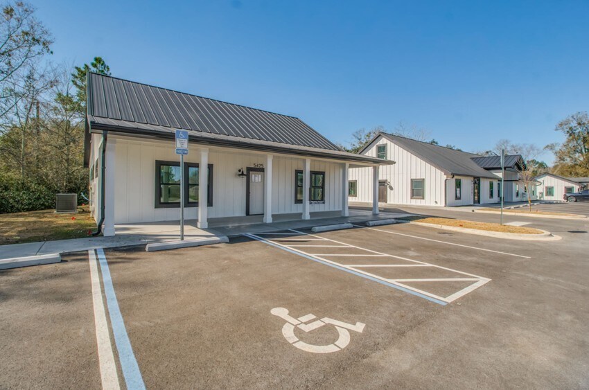 5433 Chumuckla Hwy, Pace, FL à louer - Photo principale - Image 1 de 5