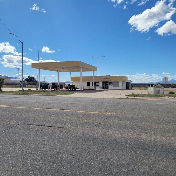 217 N Huachuca Blvd, Huachuca City, AZ à vendre - Photo du bâtiment - Image 1 de 17