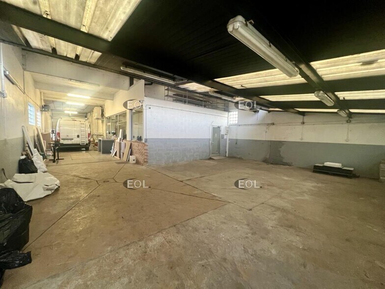 Office in Clichy-sous-Bois for sale - Building Photo - Image 2 of 9