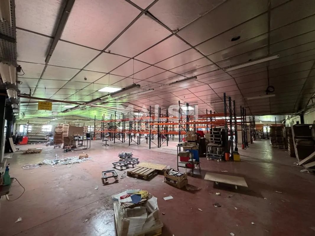 Industrial in Saint-Galmier for sale Interior Photo- Image 1 of 9