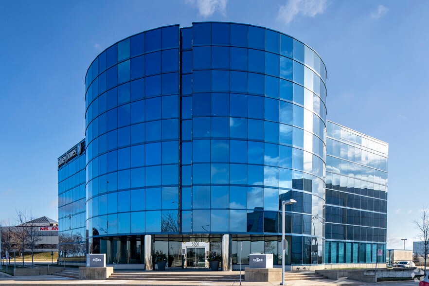 5500 Explorer Dr, Mississauga, ON for lease - Building Photo - Image 3 of 5