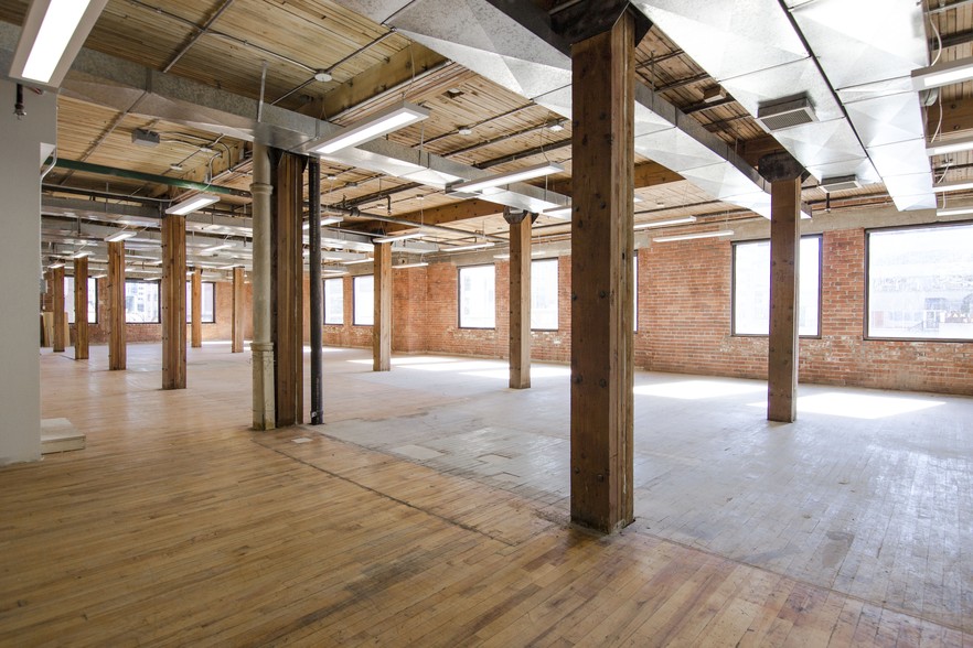 605 11 Ave SW, Calgary, AB for lease - Interior Photo - Image 2 of 8