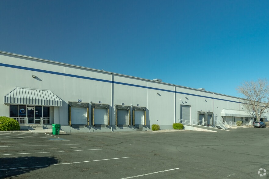 970-974 United Cir, Sparks, NV for lease - Building Photo - Image 2 of 2