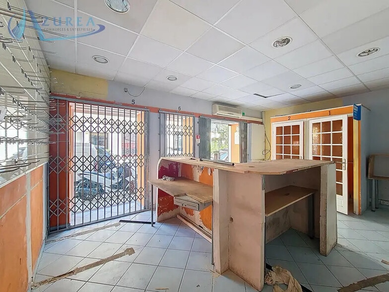 Retail in Nice for lease - Interior Photo - Image 2 of 7