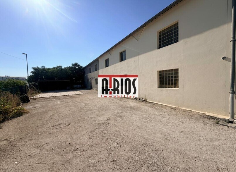 Industrial in Hyères for lease - Building Photo - Image 3 of 9