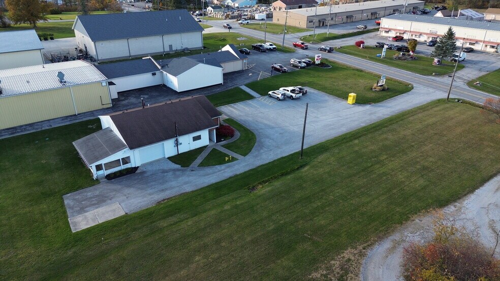 7930 Euclid Chardon Rd, Kirtland, OH for lease - Building Photo - Image 2 of 10