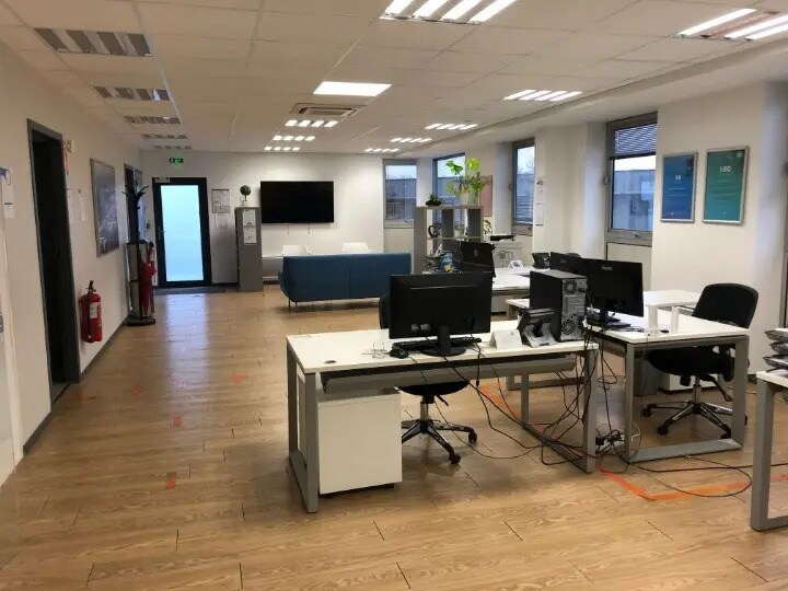 Bureau dans Saint-Avertin à louer - Photo intérieure - Image 2 de 10