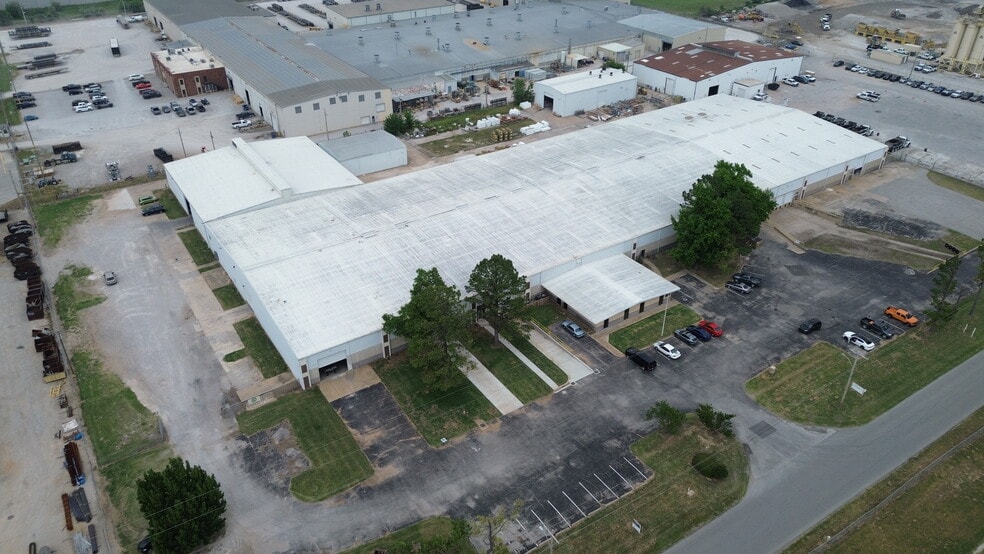 8635 W 21st St, Sand Springs, OK for lease - Aerial - Image 3 of 11