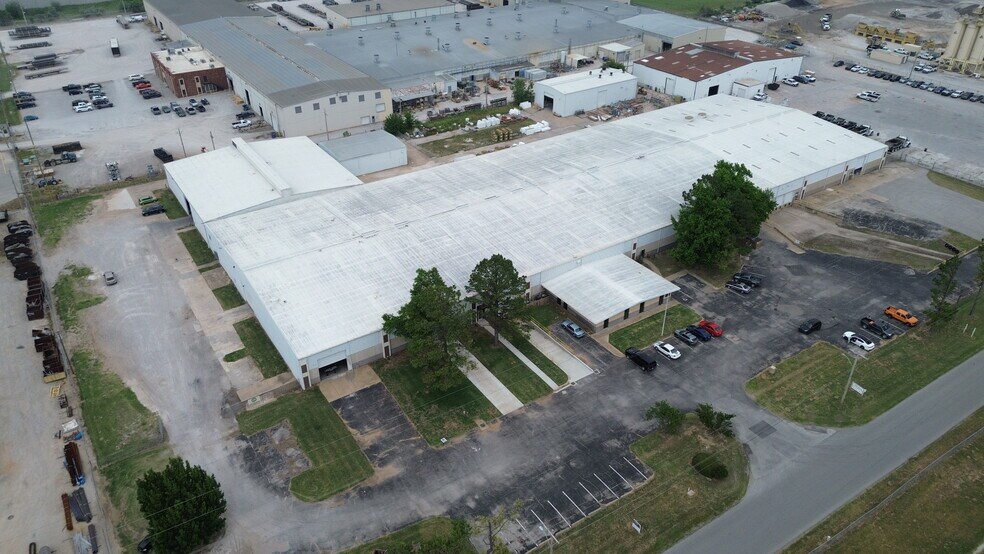 8635 W 21st St, Sand Springs, OK à louer - Aérien - Image 3 de 11