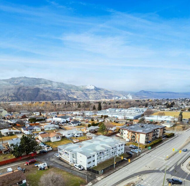 Plus de détails pour 975 Tranquille Rd, Kamloops, BC - Multi-résidentiel à vendre