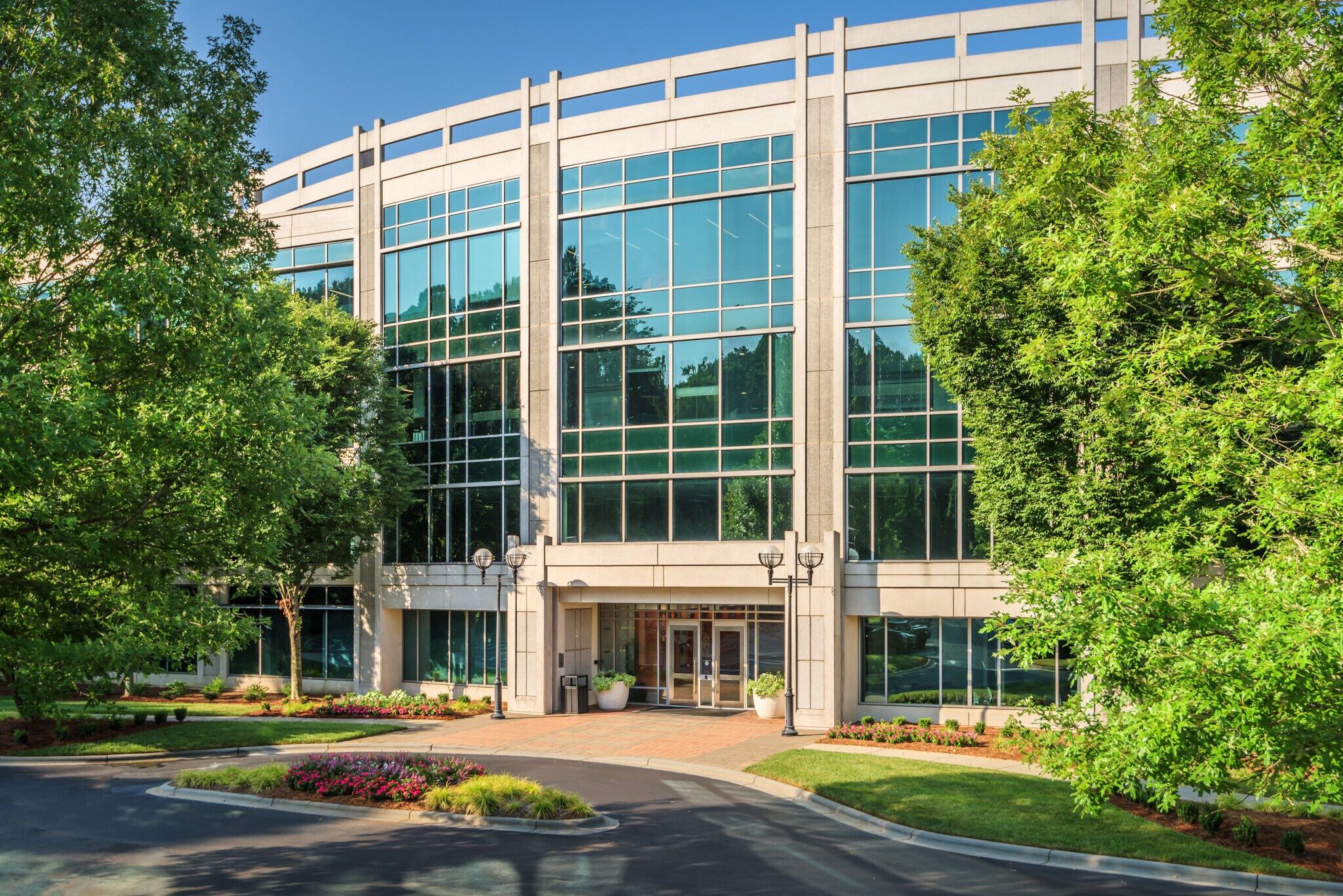 3735 Glen Lake Dr, Charlotte, NC for lease Primary Photo- Image 1 of 15