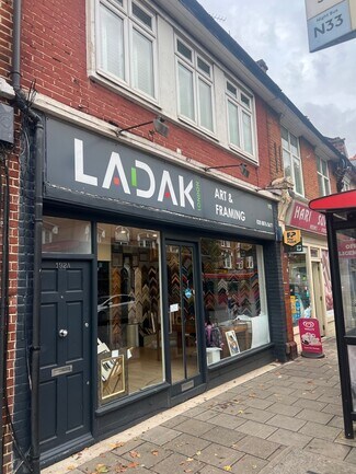 Plus de détails pour 192 Upper Richmond Rd W, Londres - Commerce de détail à louer