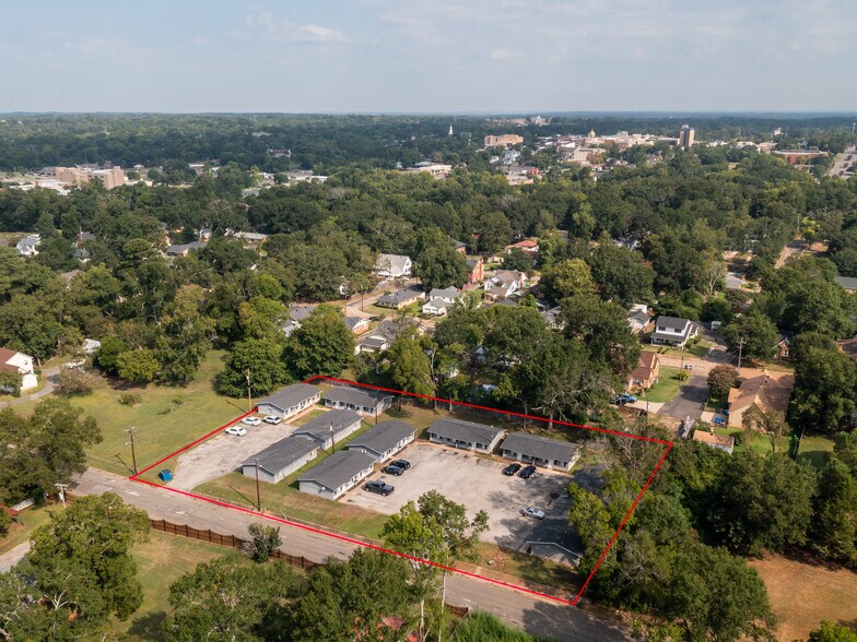 411 Johnson St, Marshall, TX à vendre - Photo du bâtiment - Image 3 de 20