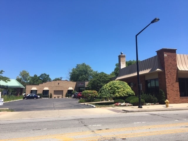 25-27 N Northwest Hwy, Park Ridge, IL for lease - Building Photo - Image 2 of 6