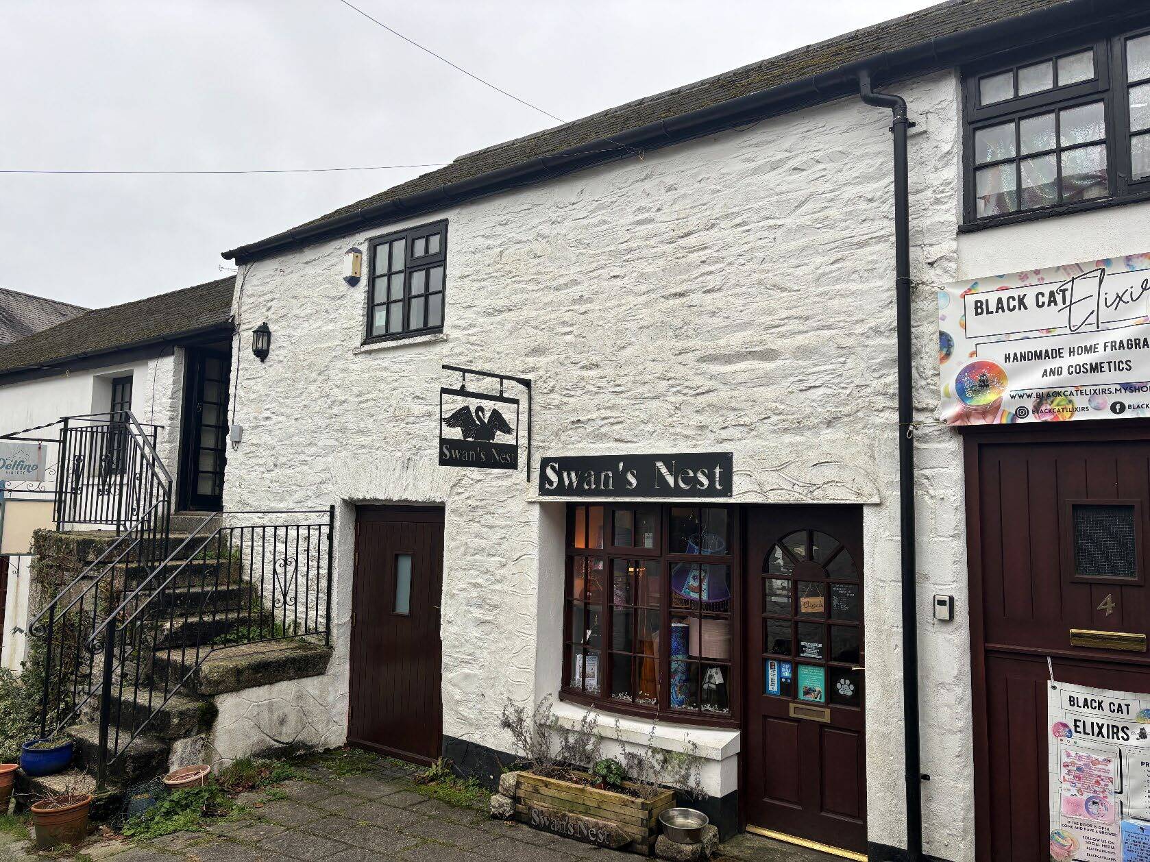 Paddons Row, Tavistock for lease Building Photo- Image 1 of 3