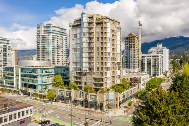 More details for 156 13th St E, North Vancouver, BC - Medical for Lease
