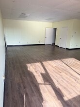 1809 Canton Rd, Marietta, GA à louer Photo intérieure- Image 1 de 3