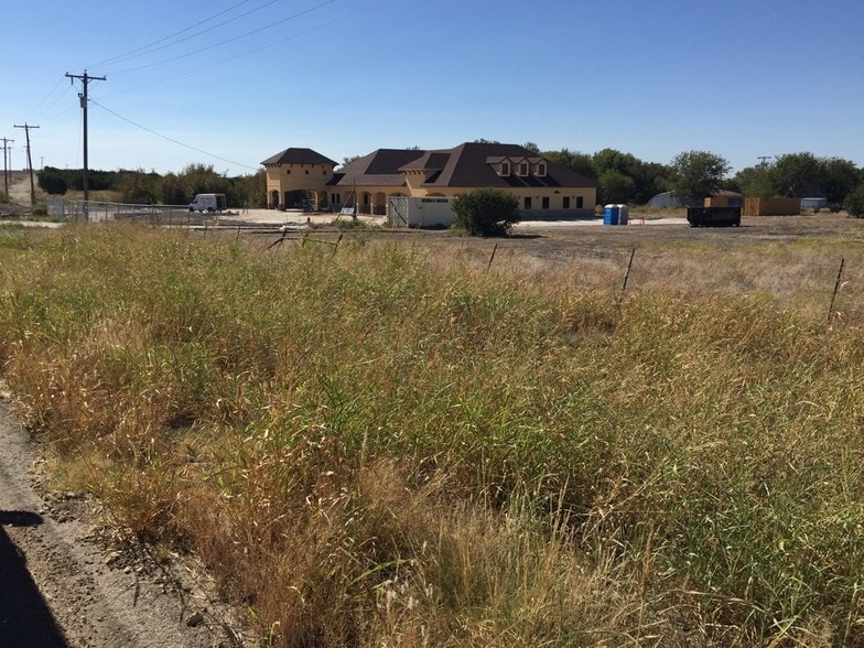 1701 Walter Holliday Dr, Cleburne, TX for sale - Building Photo - Image 3 of 6