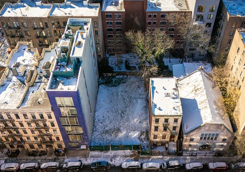 228 E 118th St, New York, NY à vendre - Photo principale - Image 1 de 3