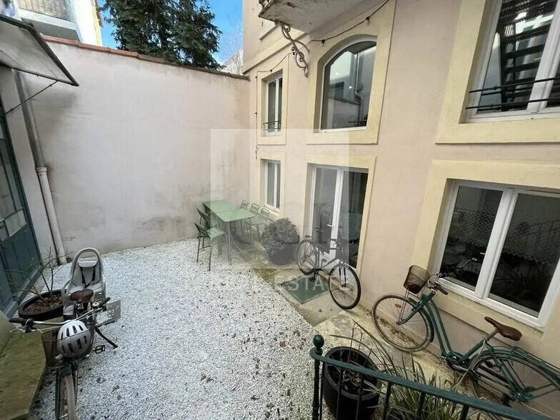 Bureau dans Lyon à louer - Photo du bâtiment - Image 2 de 12