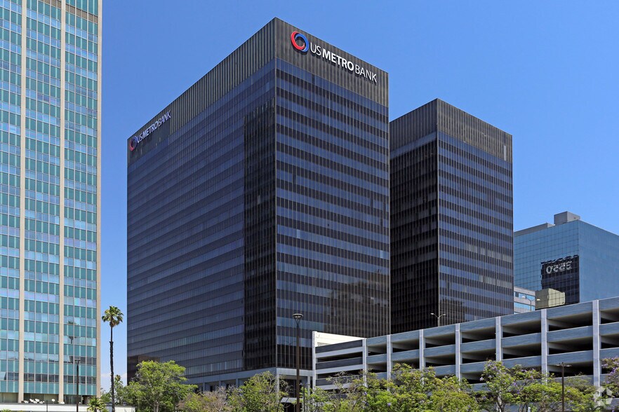 3550 Wilshire Blvd, Los Angeles, CA à louer - Photo du bâtiment - Image 2 de 18