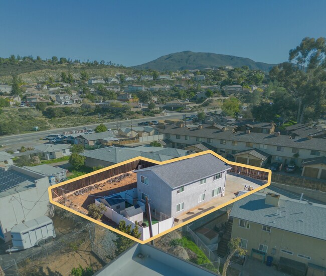 Plus de détails pour 1964 Arnold Way, Alpine, CA - Multi-résidentiel à vendre
