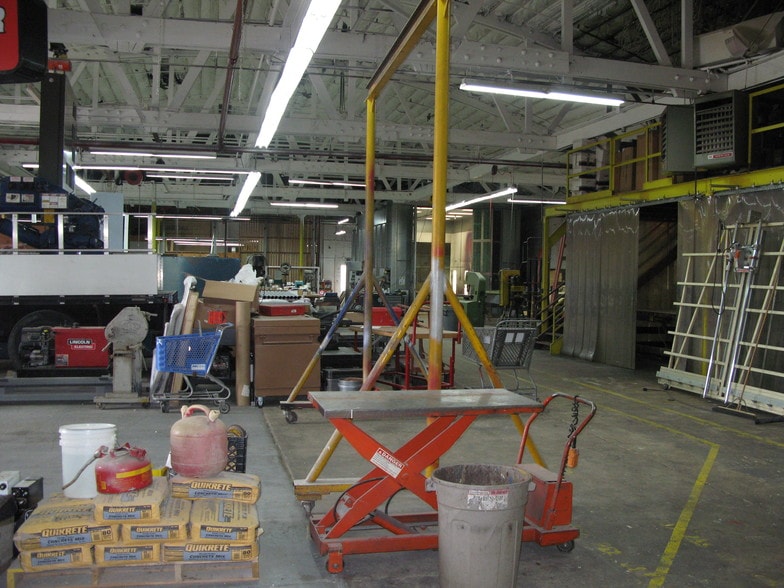 125 Front St, Bridgeport, CT for sale - Building Photo - Image 2 of 4