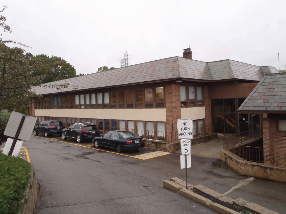 333 School St, Pawtucket, RI 02860 - Unit 112B - - Interior Photo - Image 1 of 18