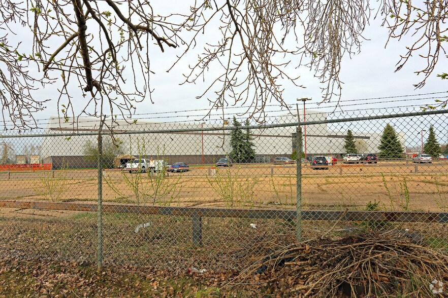 2959 Parsons Rd NW, Edmonton, AB à louer - Photo du bâtiment - Image 2 de 4