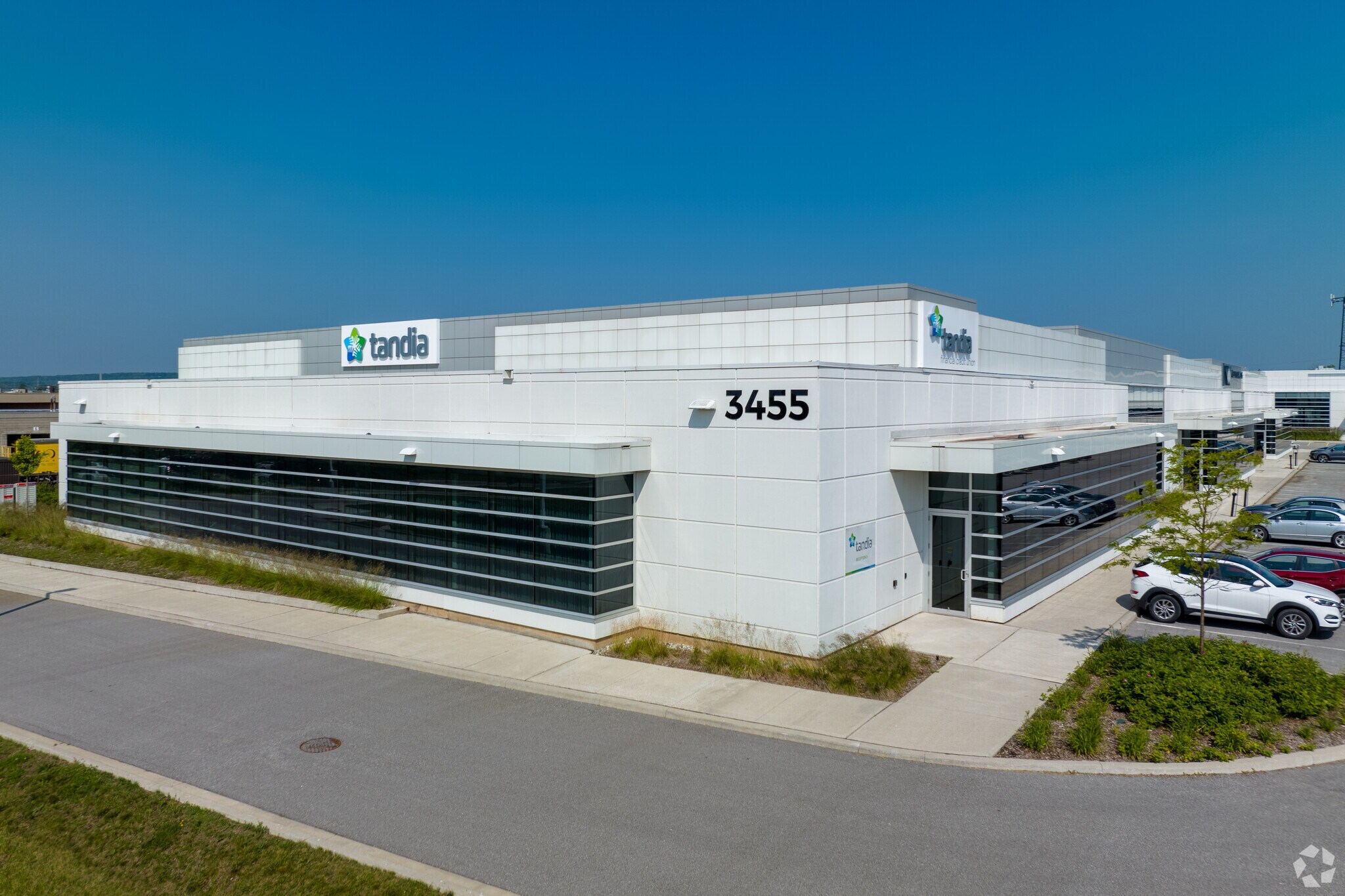 3455 N Service Rd, Burlington, ON à vendre Photo du bâtiment- Image 1 de 1