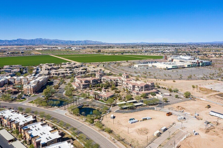 7410 N Zanjero Blvd, Glendale, AZ à vendre - Photo du bâtiment - Image 2 de 20