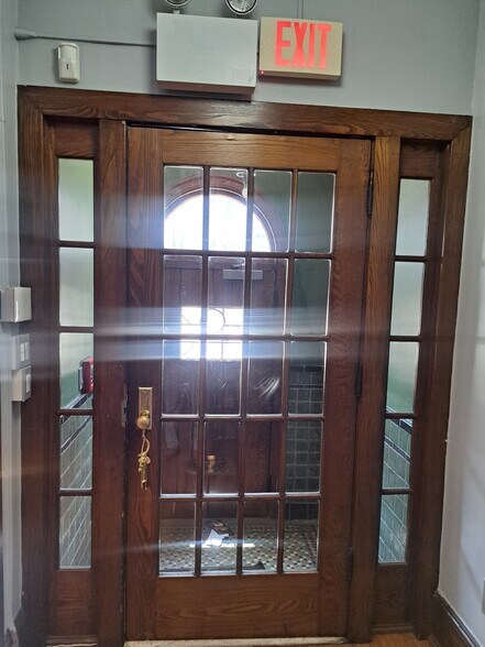 226 W State St, Trenton, NJ à louer - Photo du bâtiment - Image 3 de 21