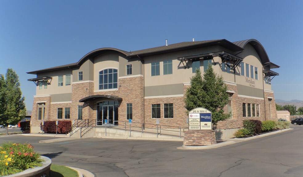 210 N 1200 E, Lehi, UT à vendre - Photo du bâtiment - Image 2 de 10