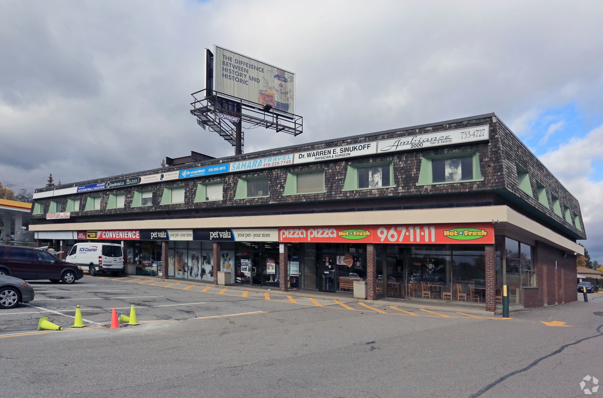 734-752 Sheppard Ave E, Toronto, ON à louer Photo du bâtiment- Image 1 de 13