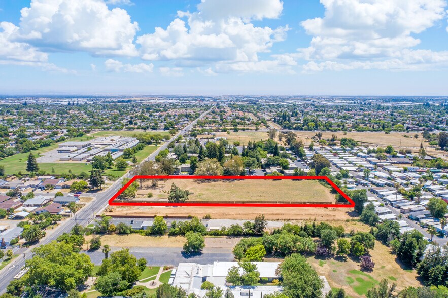 6140 Lemon Hill Ave, Sacramento, CA for sale - Building Photo - Image 2 of 10