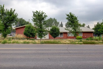 3060 17 SW Ave, Calgary, AB à louer Photo intérieure- Image 1 de 23