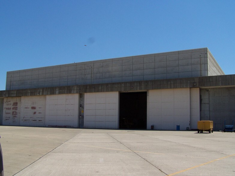 5319 Price Ave, Mcclellan, CA for lease - Primary Photo - Image 1 of 3