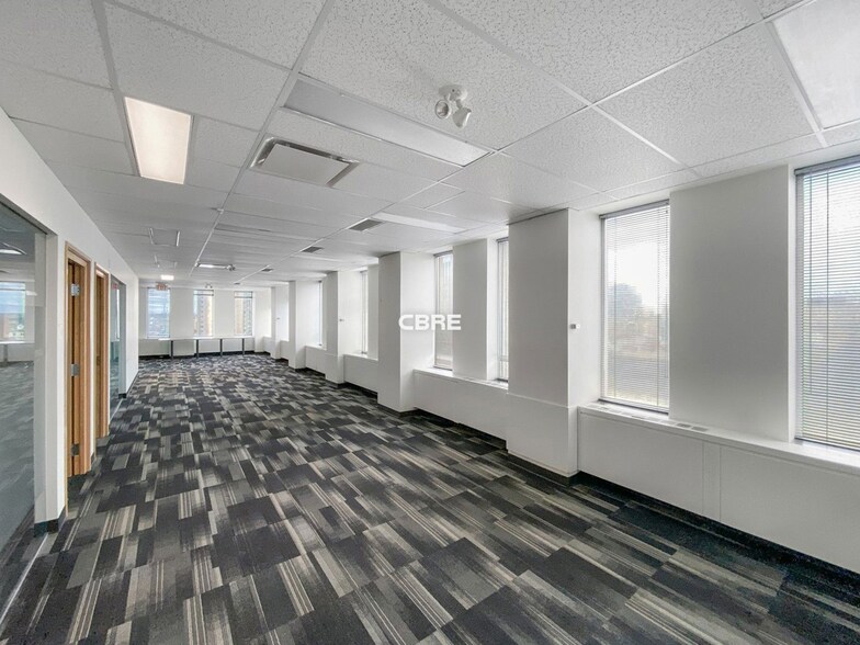 201 1st Ave S, Saskatoon, SK for lease - Interior Photo - Image 2 of 4