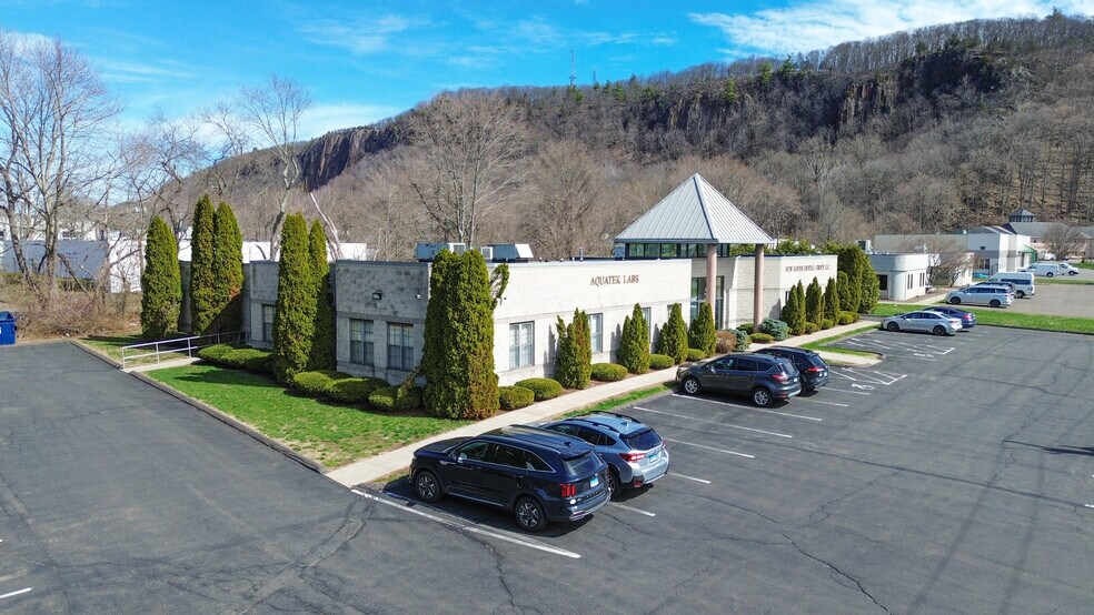 3 Research Dr, Woodbridge, CT à louer - Photo principale - Image 1 de 18
