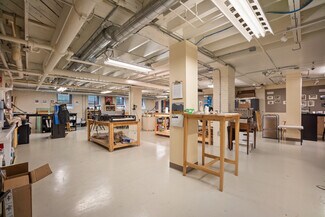 Plus de détails pour 211 N Franklin St, Port Washington, WI - Bureau à louer