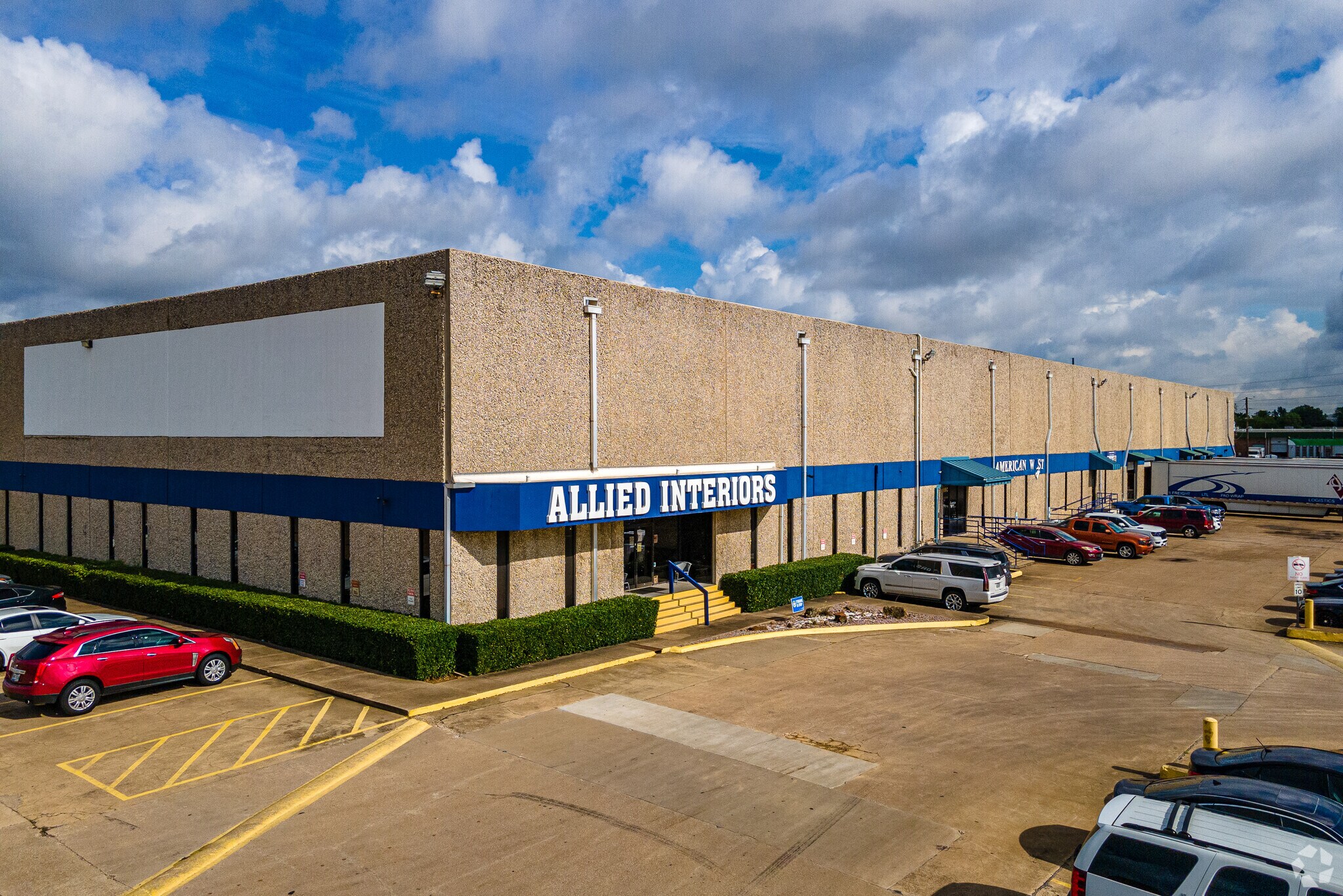 119 Regal Row, Dallas, TX for lease Building Photo- Image 1 of 13