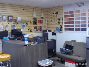 566-572-3 Appleyard dr, Tallahassee, FL for lease Interior Photo- Image 1 of 4