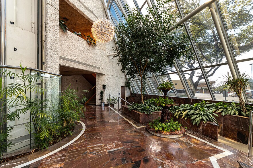 7434 Louis Pasteur Dr, San Antonio, TX à louer - Photo intérieure - Image 3 de 17