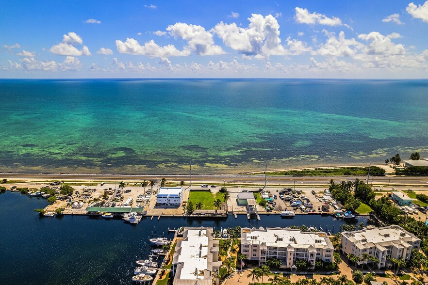 74540 Overseas Hwy, Islamorada, FL à vendre - Photo principale - Image 1 de 5