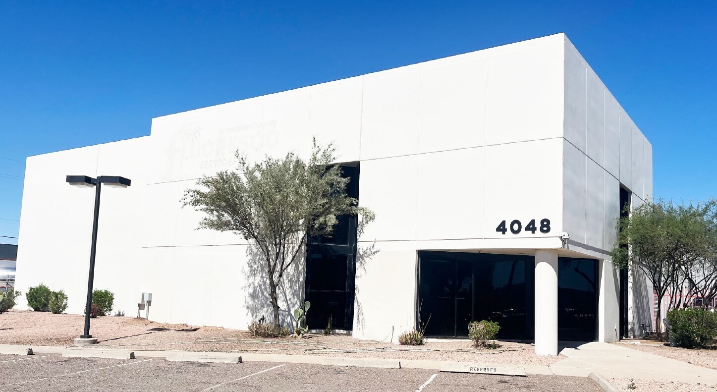 4048 E Superior Ave, Phoenix, AZ à louer Photo du bâtiment- Image 1 de 2