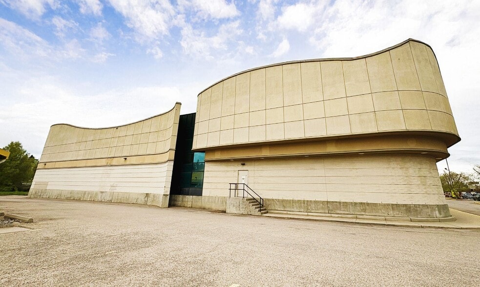 4407 50 Av, Red Deer, AB for lease - Building Photo - Image 2 of 2