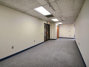 961 Marcon Blvd, Allentown, PA à louer Photo intérieure- Image 2 de 11