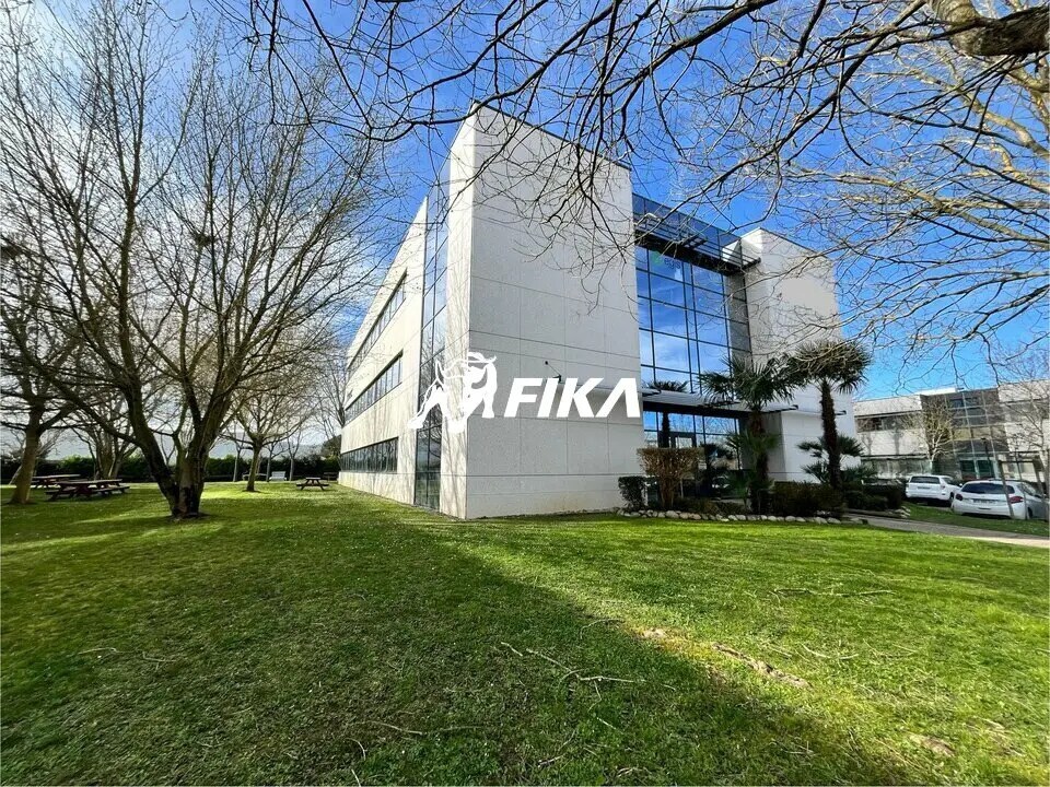 Office in Toulouse for lease Building Photo- Image 1 of 13