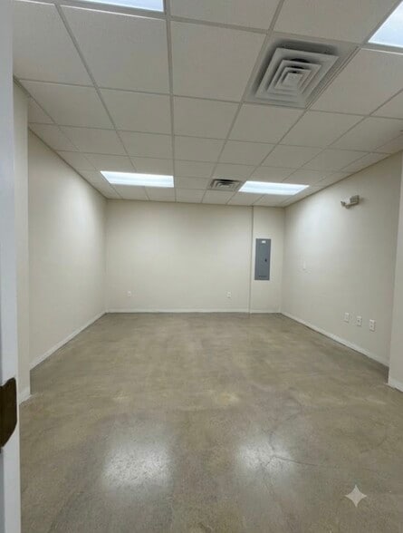 6851 Bird Rd, Miami, FL for lease - Building Photo - Image 2 of 22