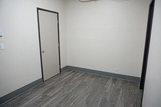 639 S Glenwood Pl, Burbank, CA for lease Interior Photo- Image 2 of 8